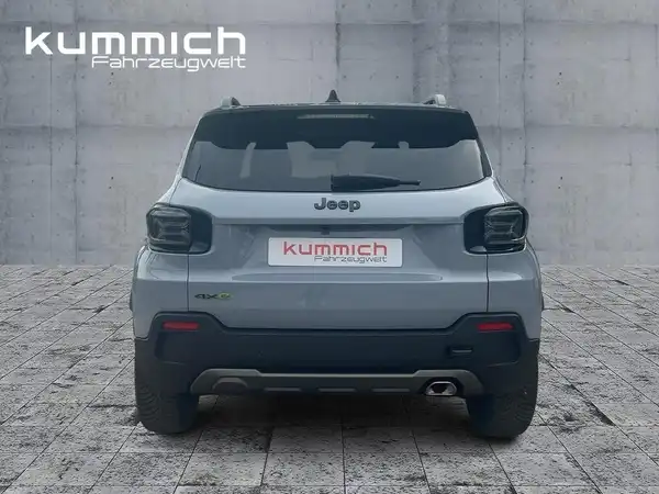 JEEP AVENGER (5/15)