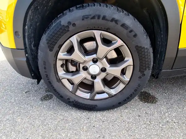 JEEP AVENGER (7/15)
