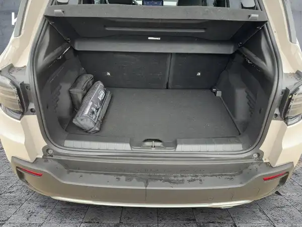JEEP AVENGER (13/15)