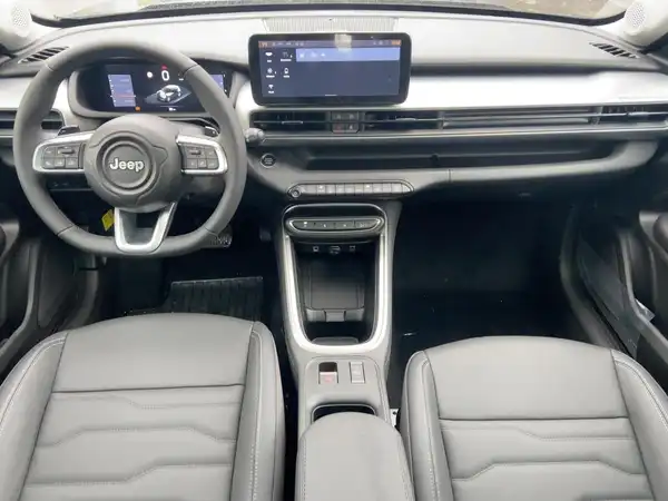 JEEP AVENGER ALTITUDE (11/15)