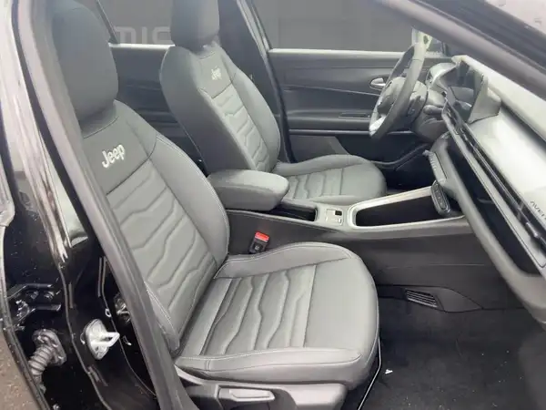 JEEP AVENGER ALTITUDE (8/15)