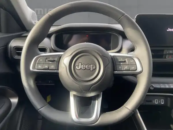 JEEP AVENGER ALTITUDE (9/15)