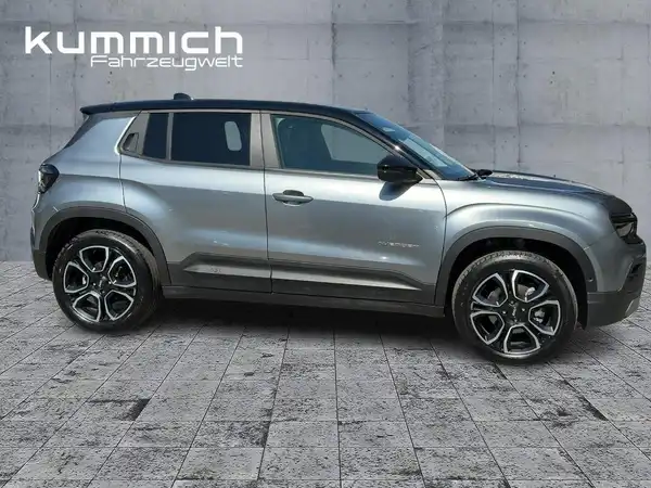 JEEP AVENGER SUMMIT (3/15)