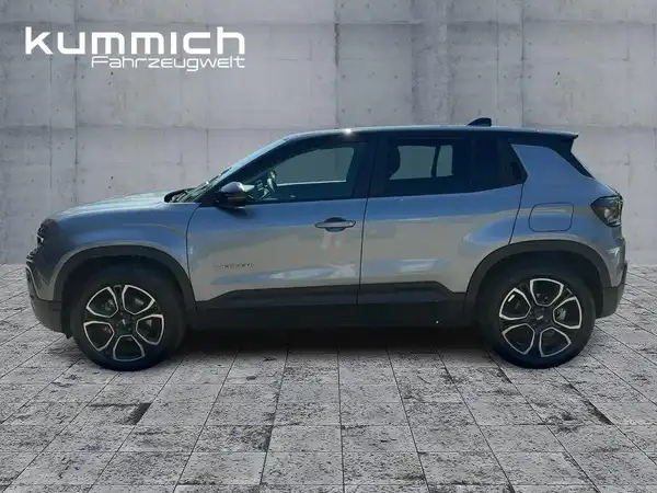 JEEP AVENGER SUMMIT (6/15)