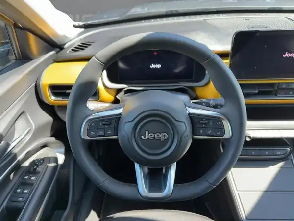 JEEP AVENGER SUMMIT (9/15)