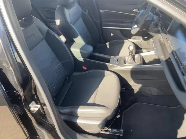 JEEP AVENGER ALTITUDE (11/15)