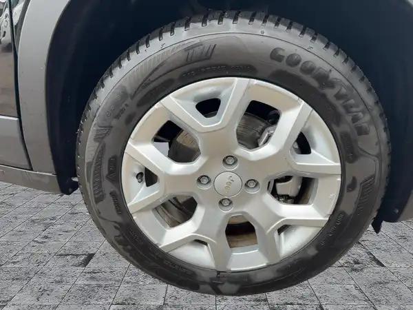JEEP AVENGER ALTITUDE (7/15)
