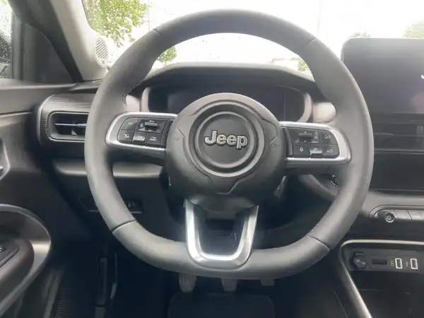 JEEP AVENGER ALTITUDE (9/15)