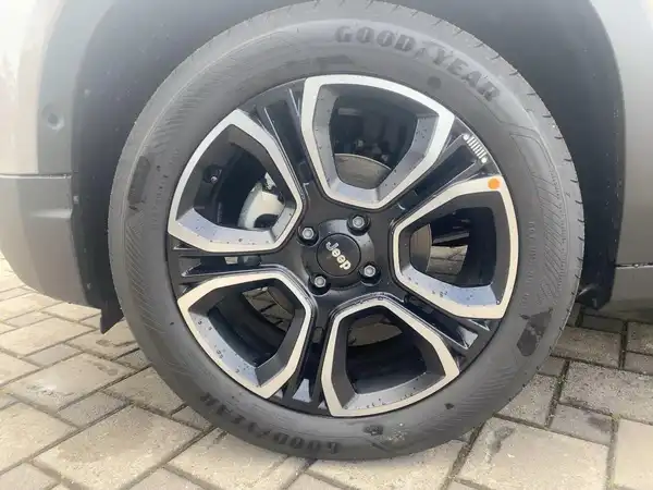 JEEP AVENGER ALTITUDE (7/15)