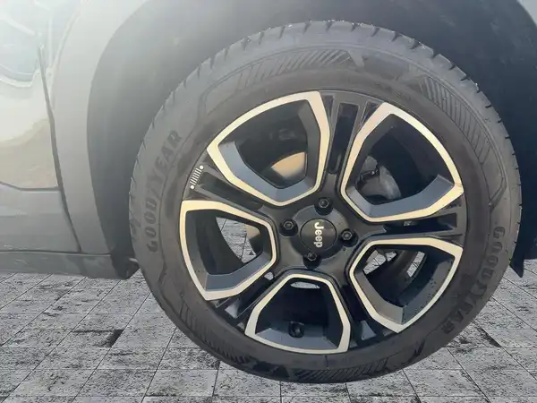 JEEP AVENGER ALTITUDE (7/15)