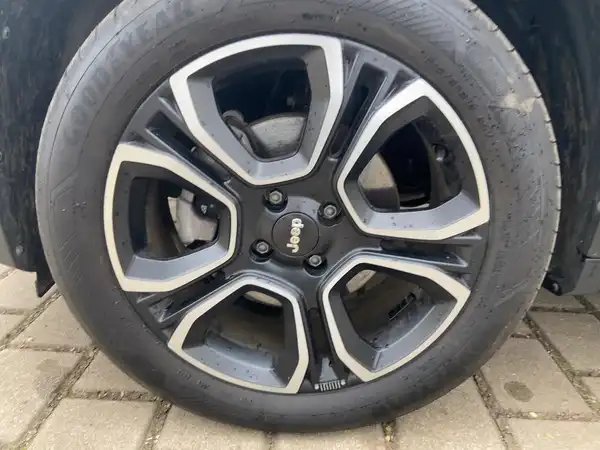 JEEP AVENGER ALTITUDE (7/15)