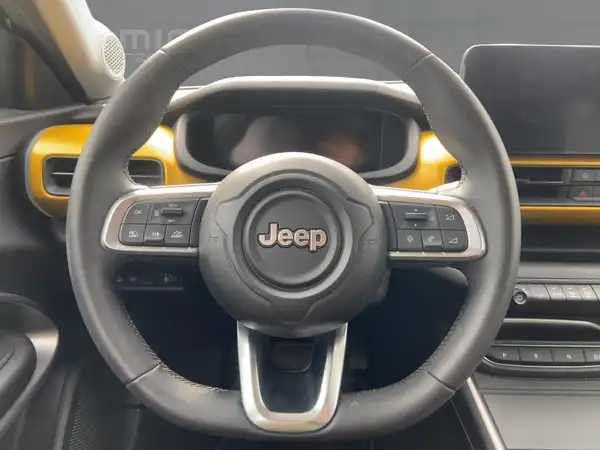 JEEP AVENGER (8/15)
