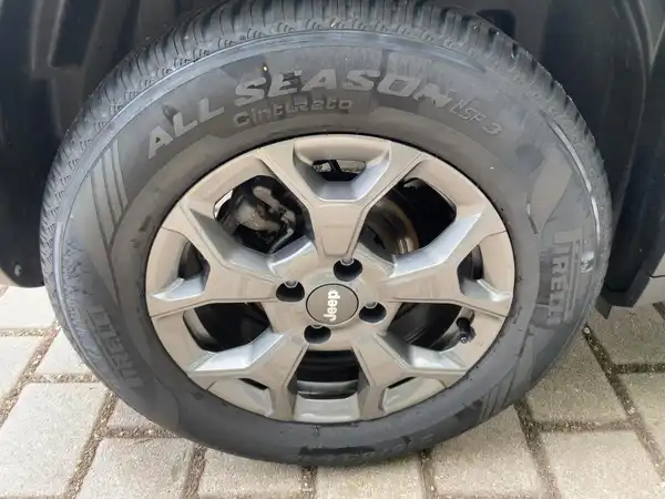JEEP AVENGER LONGITUDE (7/15)