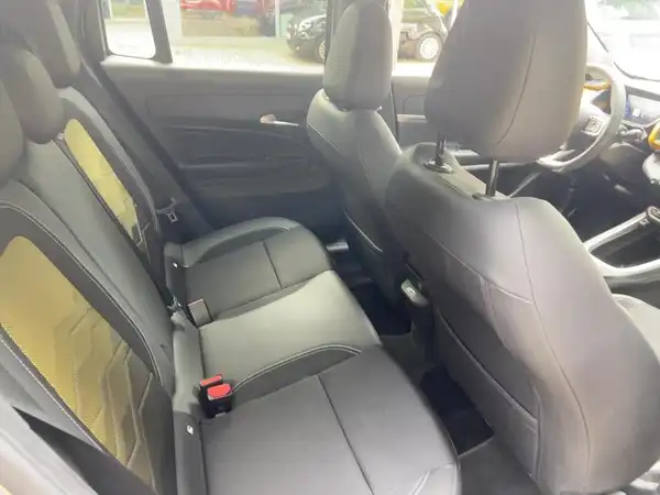 JEEP AVENGER SUMMIT (12/15)