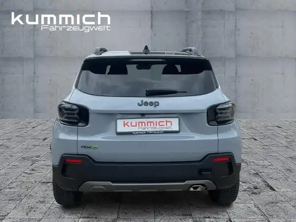 JEEP AVENGER (5/15)