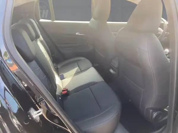 JEEP AVENGER ALTITUDE (10/15)