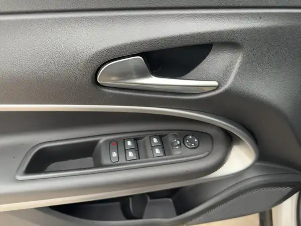 JEEP AVENGER ALTITUDE (14/15)