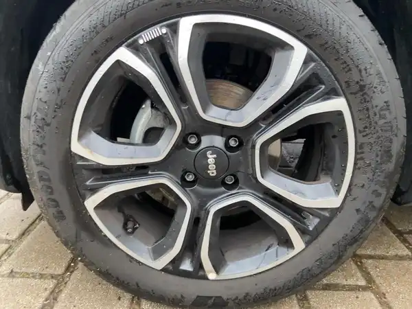 JEEP AVENGER ALTITUDE (7/15)