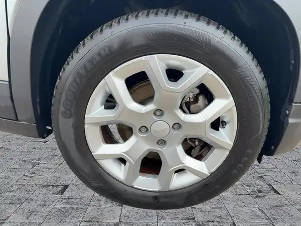 JEEP AVENGER ALTITUDE (7/15)