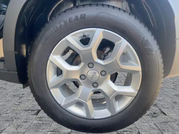 JEEP AVENGER ALTITUDE (7/15)