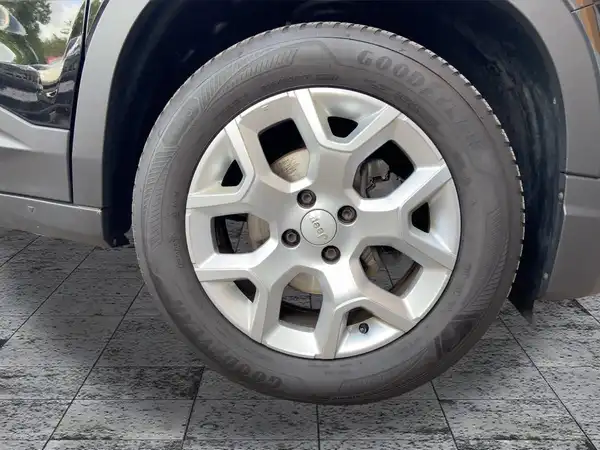JEEP AVENGER ALTITUDE (7/15)