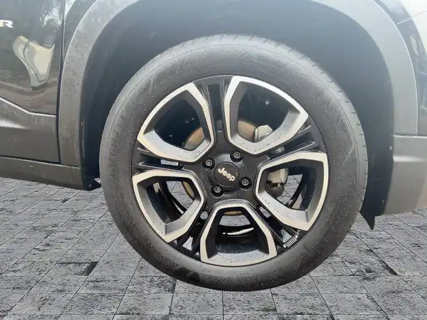 JEEP AVENGER ALTITUDE (7/15)