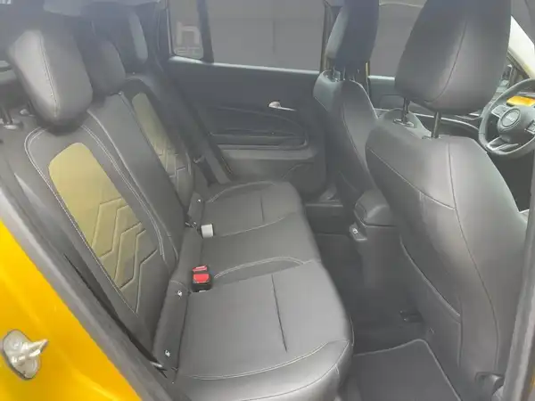 JEEP AVENGER SUMMIT (12/15)