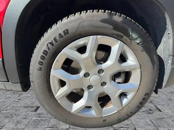 JEEP AVENGER ALTITUDE (7/15)