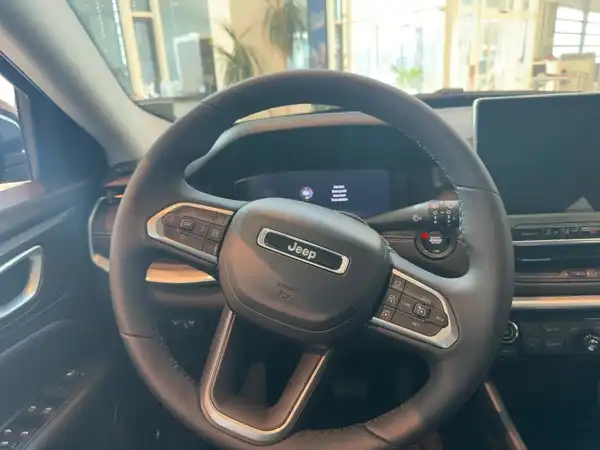 JEEP COMPASS (9/15)