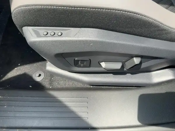JEEP COMPASS FIRST EDITION (14/15)