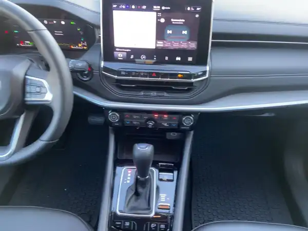 JEEP COMPASS LIMITED (10/15)