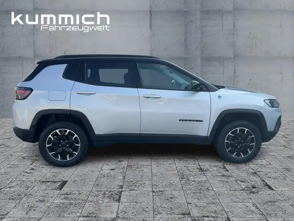 JEEP COMPASS (3/15)