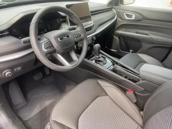 JEEP COMPASS (8/15)