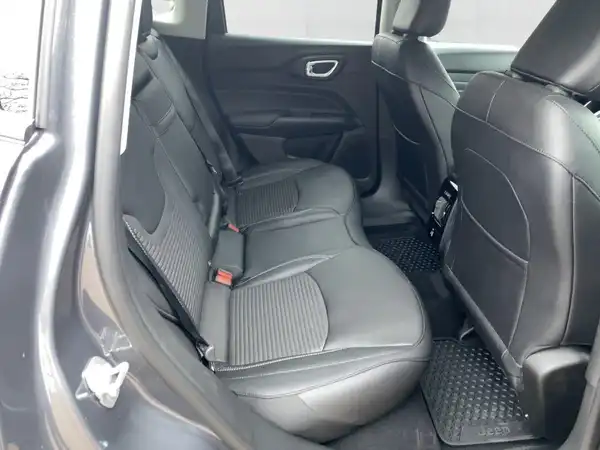 JEEP COMPASS LIMITED (12/15)