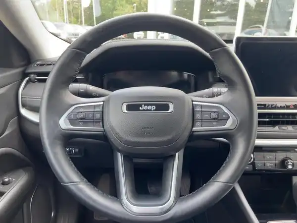 JEEP COMPASS (9/15)