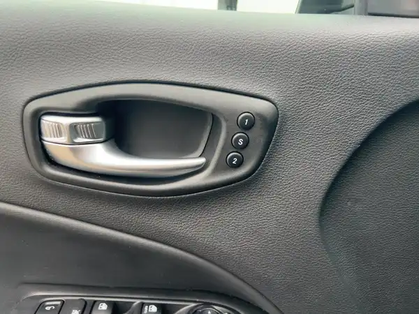 JEEP COMPASS (14/15)