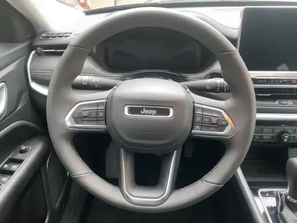 JEEP COMPASS LIMITED (9/15)