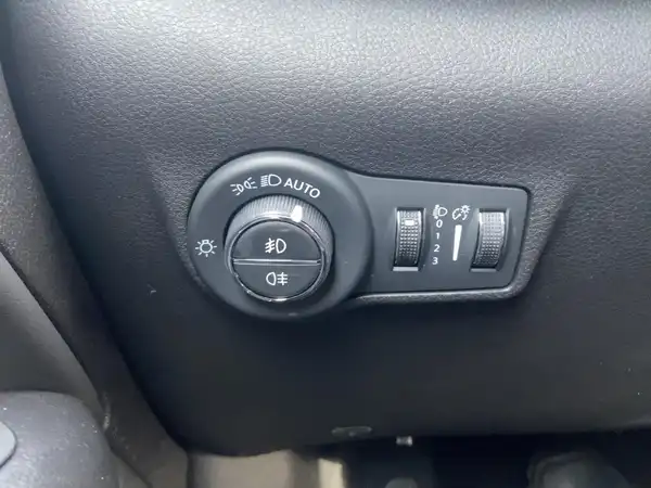 JEEP COMPASS LIMITED (14/15)