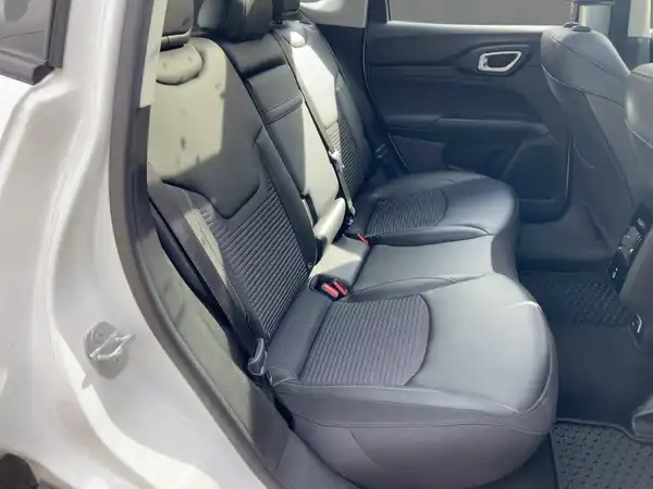 JEEP COMPASS (9/15)