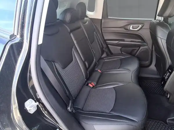 JEEP COMPASS LIMITED (12/15)