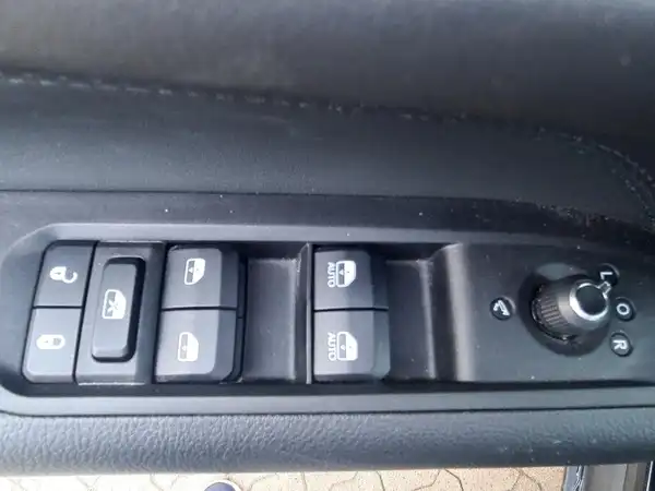 JEEP COMPASS LIMITED (14/15)