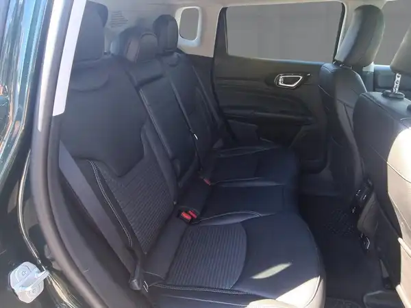 JEEP COMPASS LIMITED (12/15)
