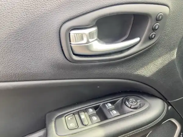 JEEP COMPASS (14/15)