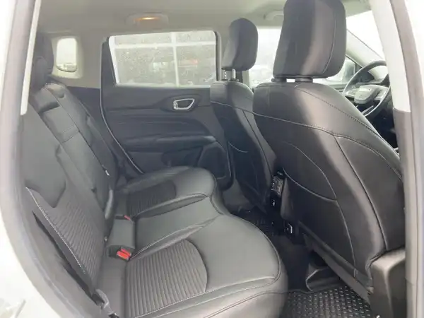 JEEP COMPASS LIMITED (12/15)