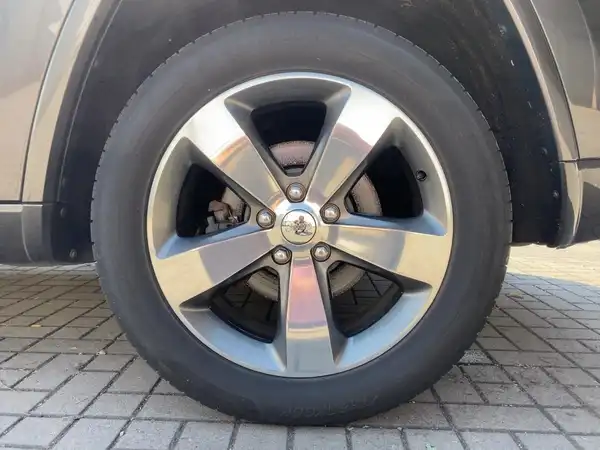 JEEP GRAND CHEROKEE OVERLAND (7/15)