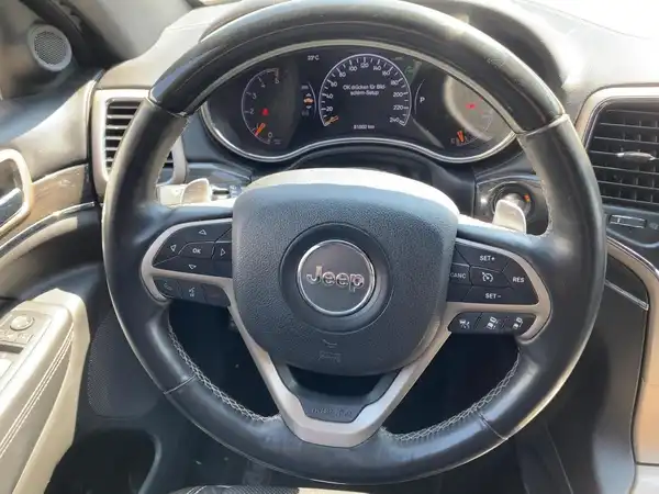 JEEP GRAND CHEROKEE OVERLAND (9/15)
