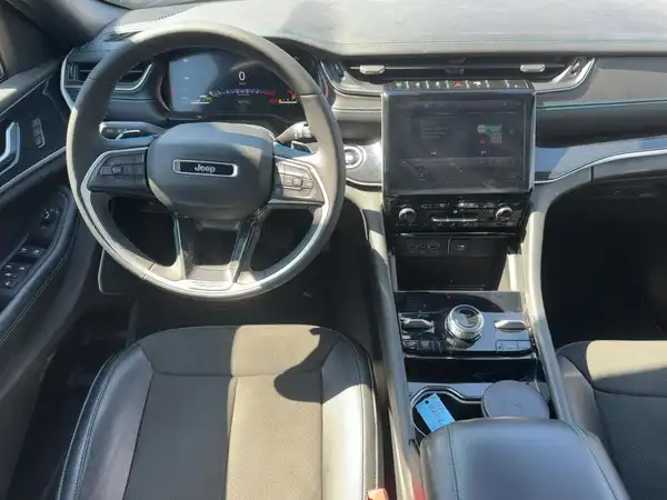 JEEP GRAND CHEROKEE (8/15)