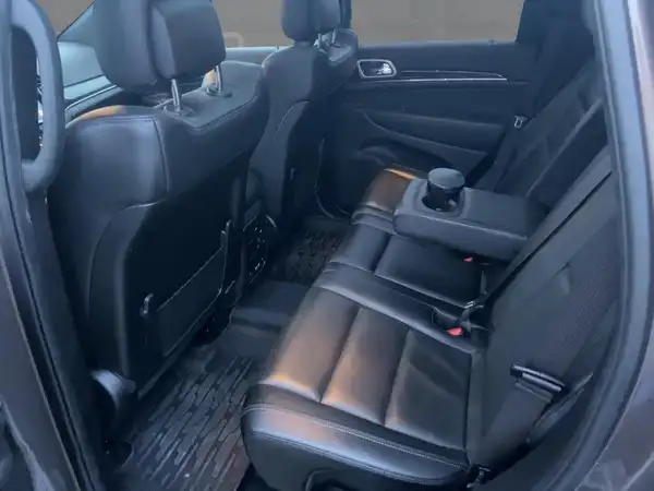 JEEP GRAND CHEROKEE OVERLAND (11/15)