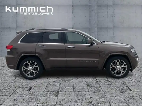 JEEP GRAND CHEROKEE OVERLAND (3/15)