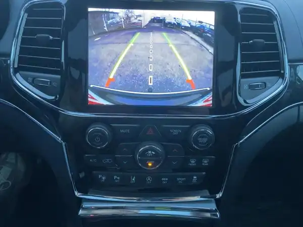 JEEP GRAND CHEROKEE OVERLAND (9/15)